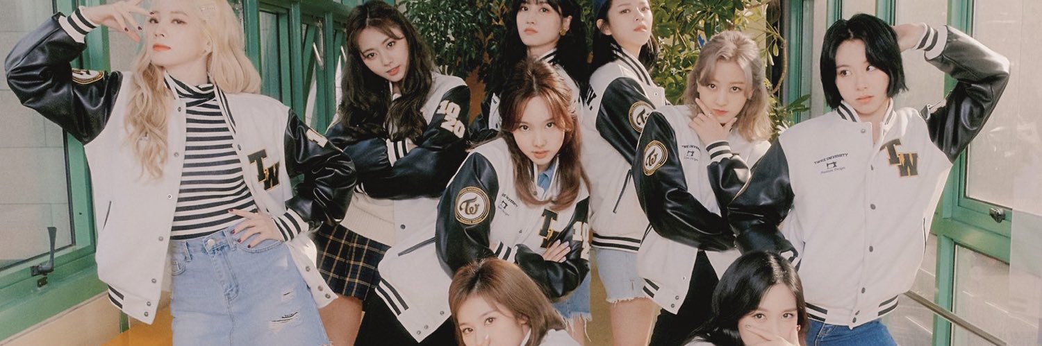 laluvchae's profile banner image