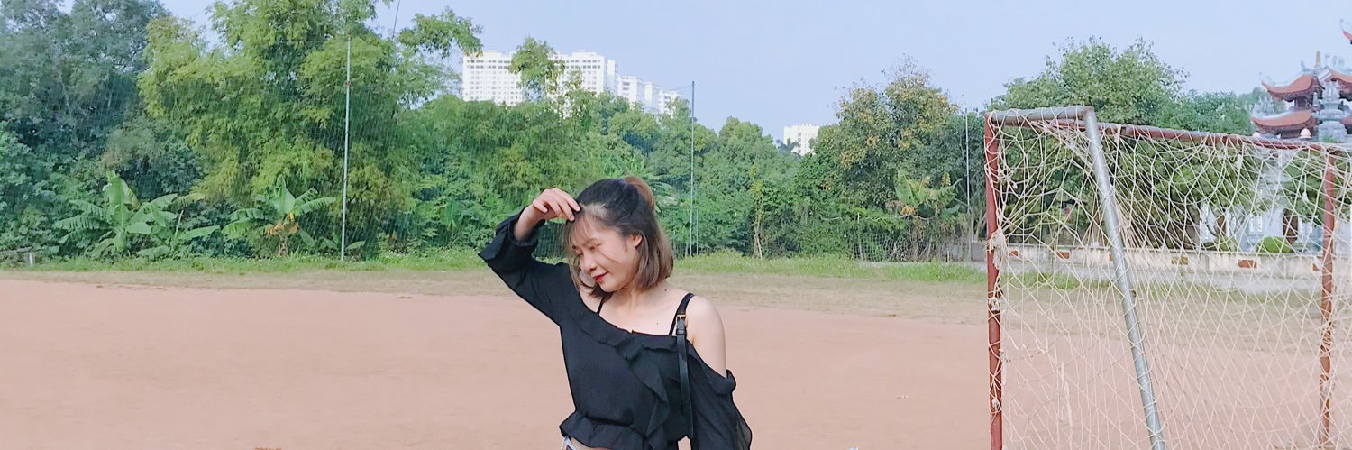 ThuyNimo's profile banner image