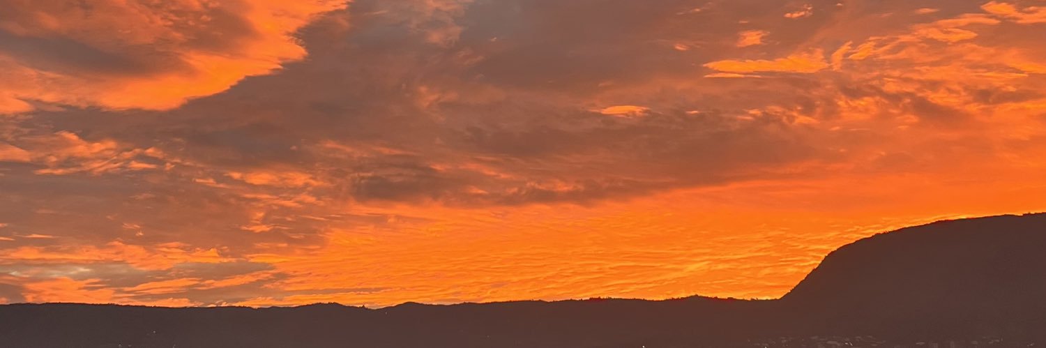 vab24's profile banner image