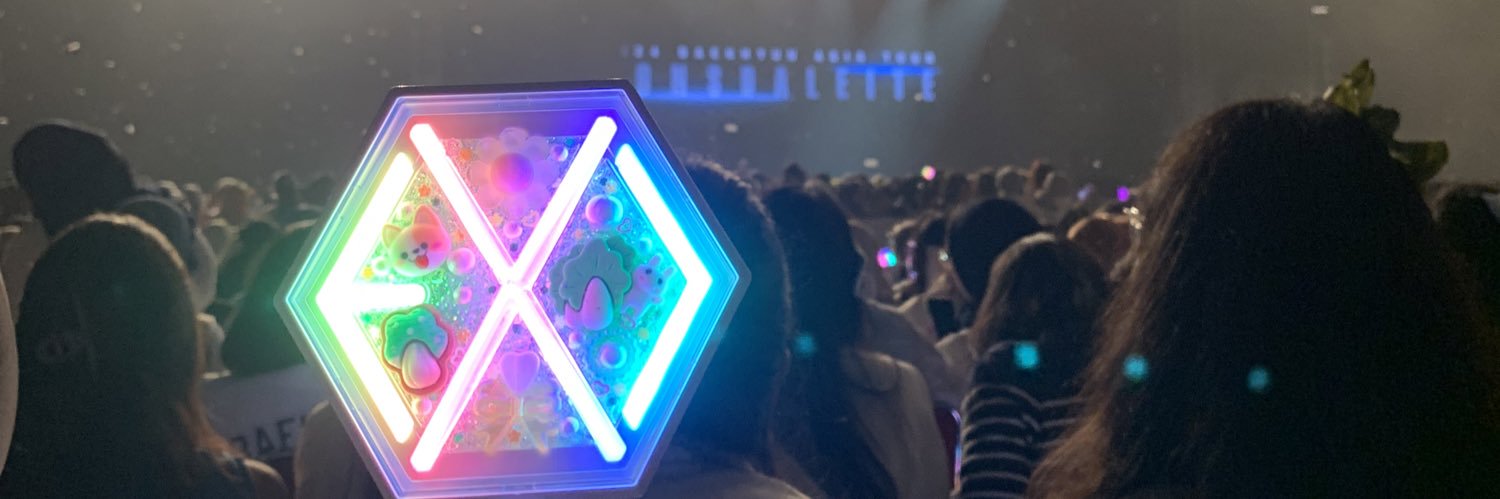 baeklightbulbs's profile banner image