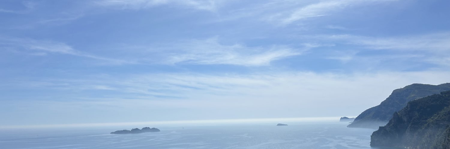 mariDiMare's profile banner image
