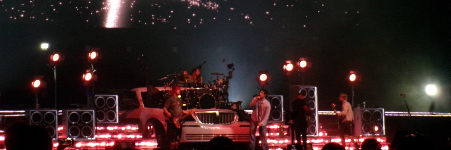 yel banner