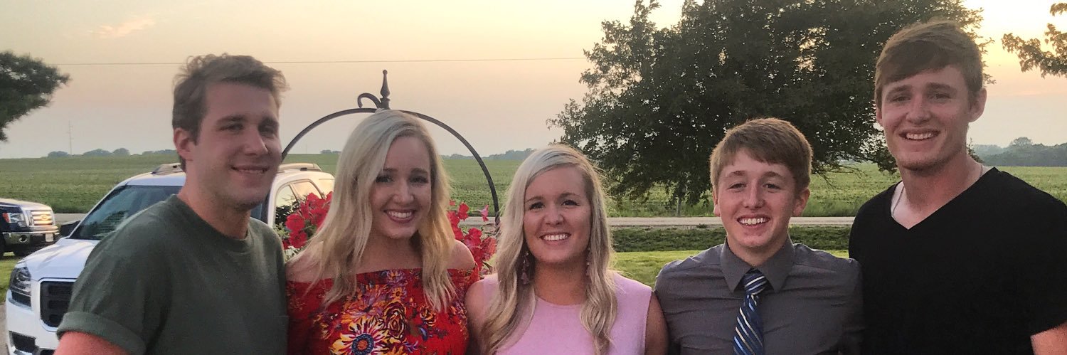 Elizabeth Groter banner