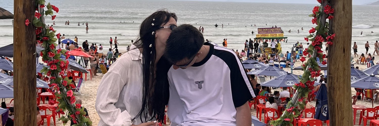 deeisss's profile banner image