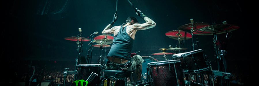 revoltiao's profile banner image