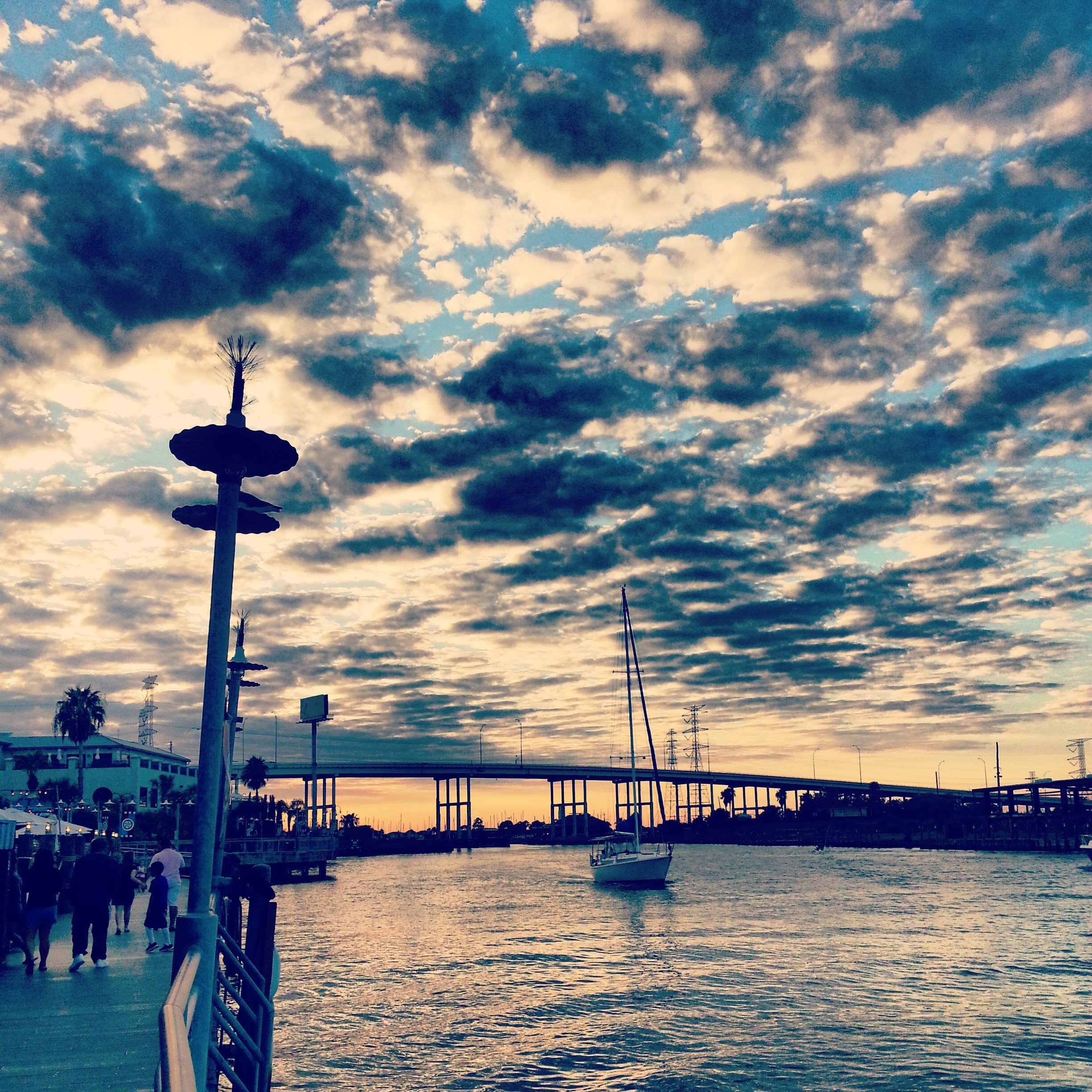 NilouB27's profile banner image