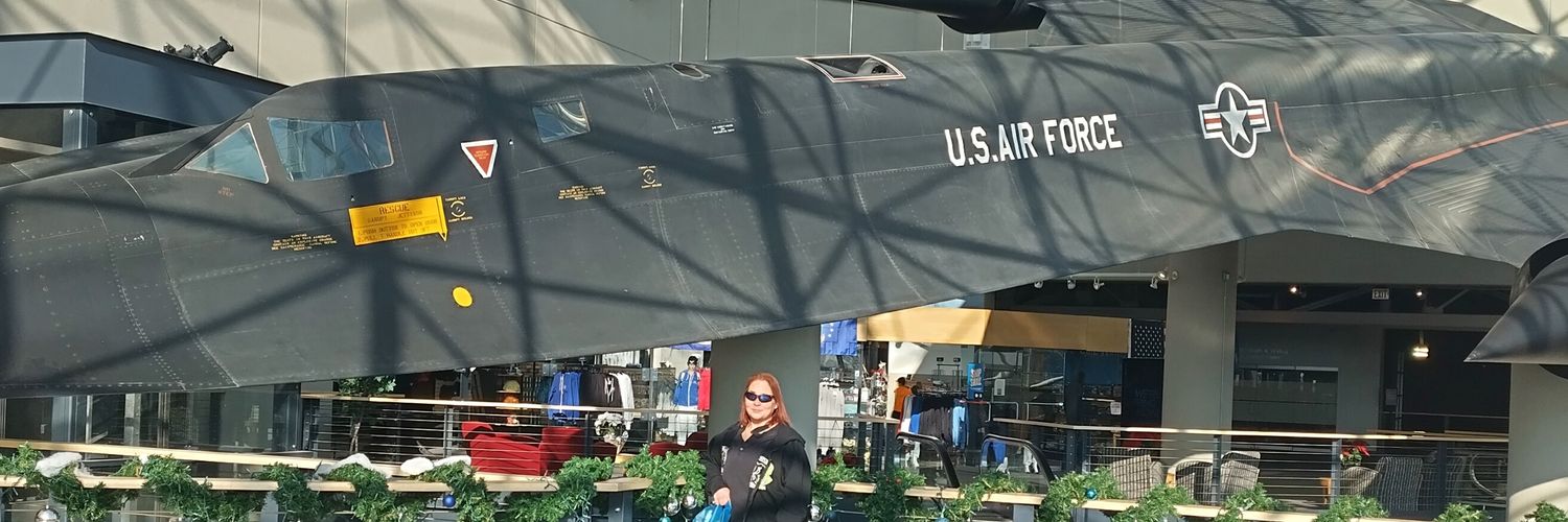 Momofcamry's profile banner image