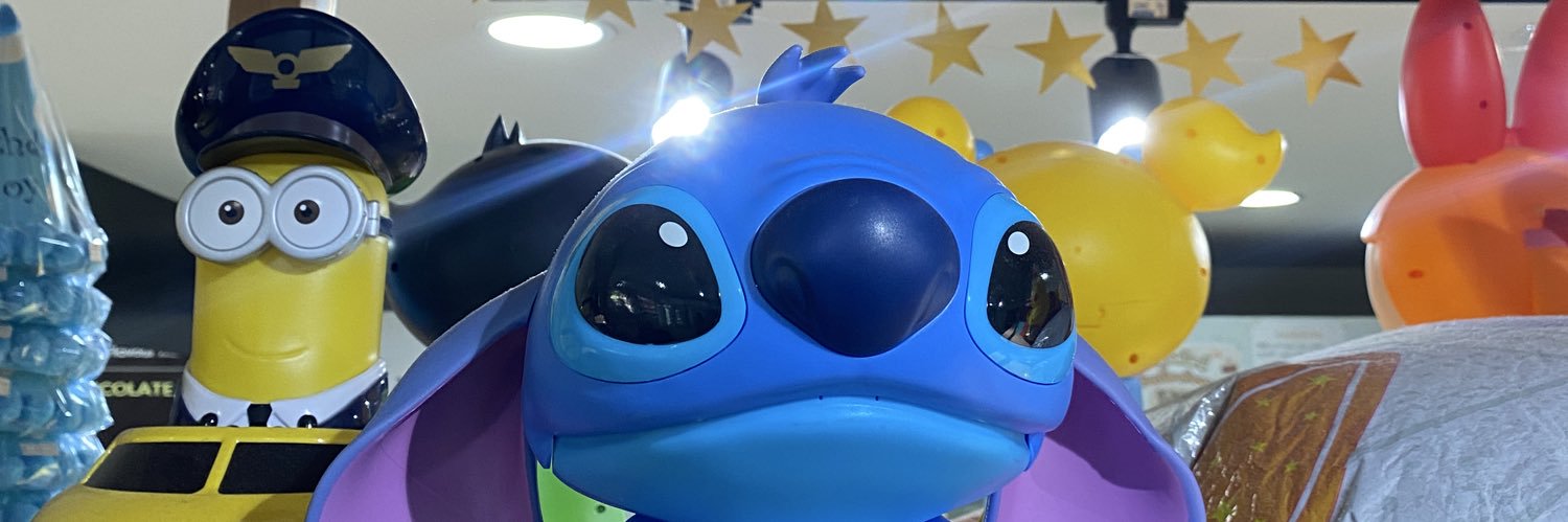 qlnee's profile banner image