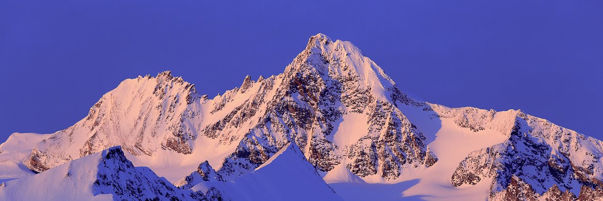 FactsAustria's profile banner image