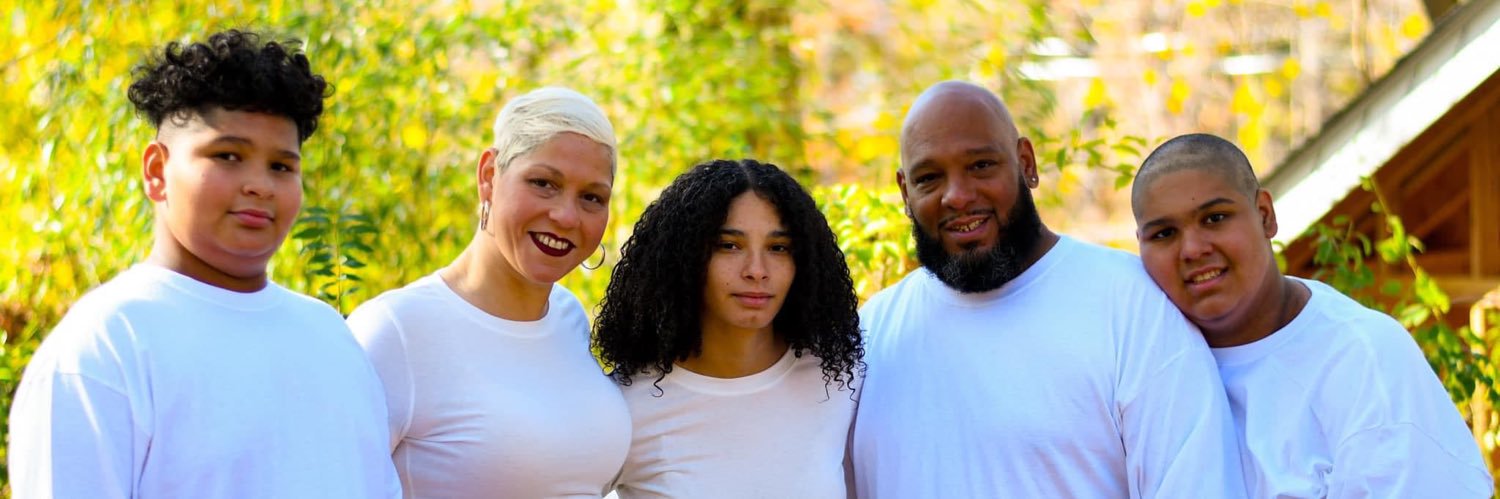 Lizette Hernandez banner