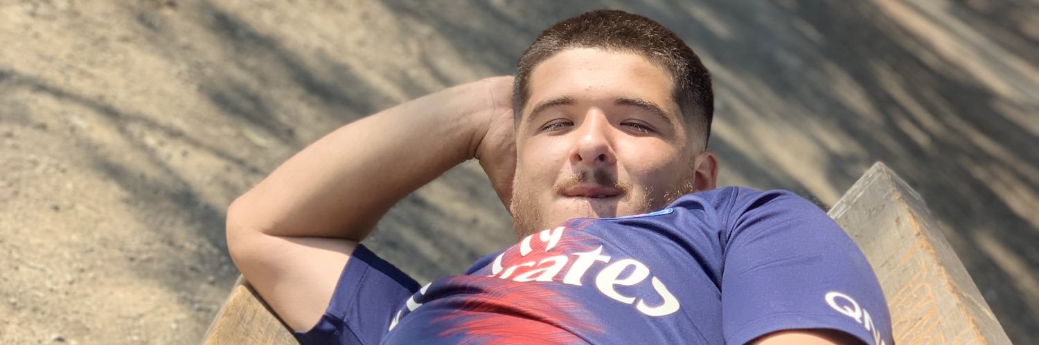 leslieegv's profile banner image