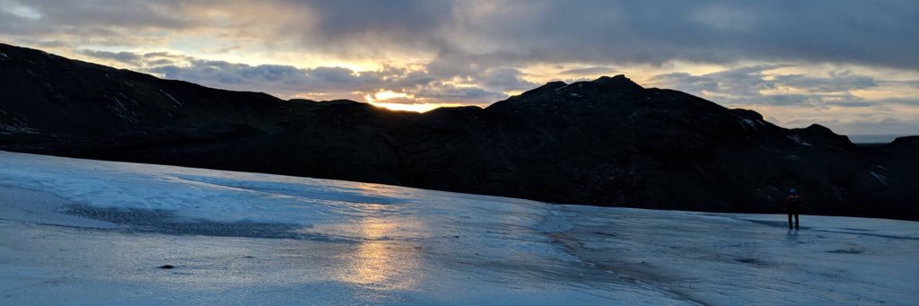 Carriemae3's profile banner image