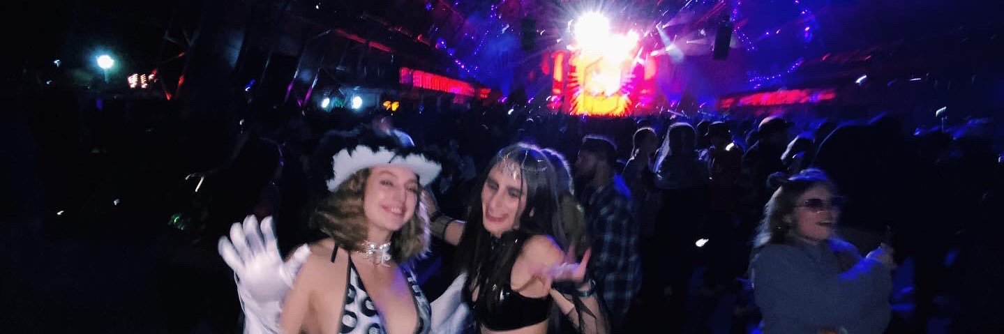 dubstep doll 🎱🧚🏼‍♀️ banner