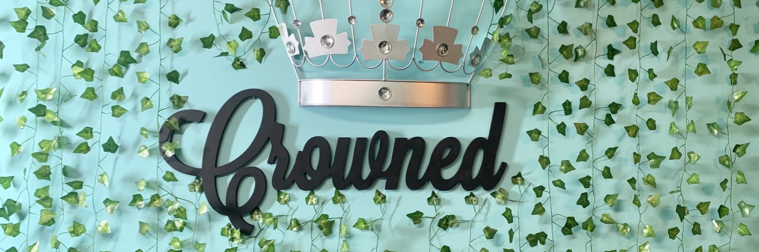 LongLive_QUEEN's profile banner image