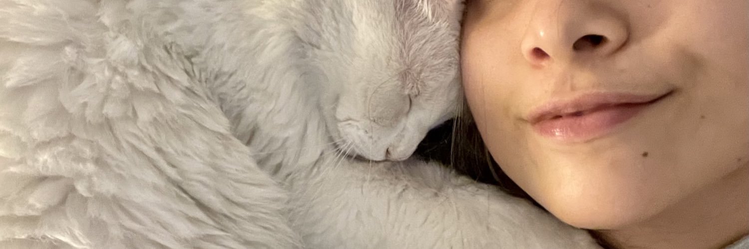karinamvz's profile banner image