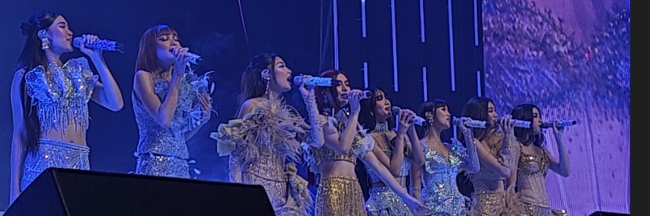 P banner