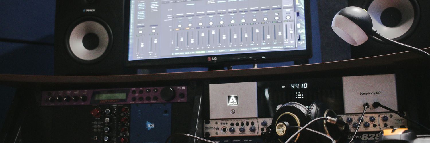 official_Monroe's profile banner image