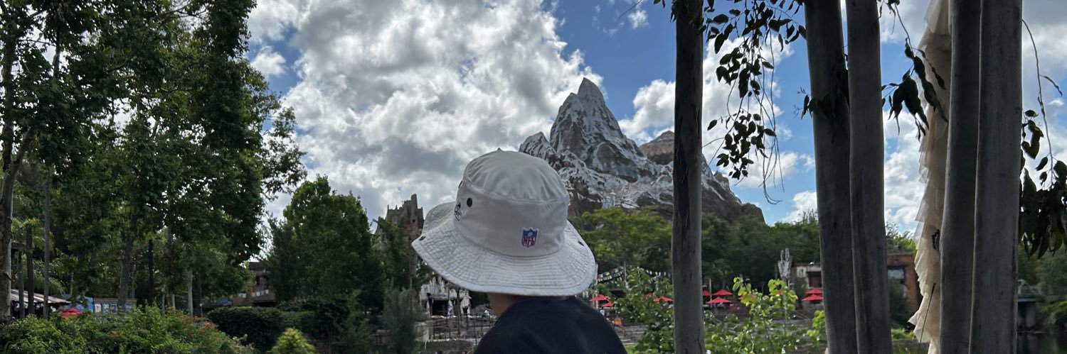 astroxlis's profile banner image