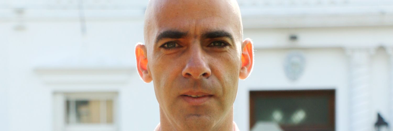 carloskambu's profile banner image