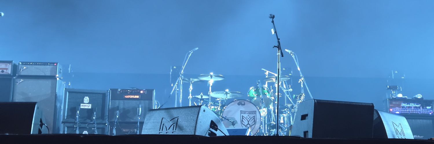 usodayone's profile banner image
