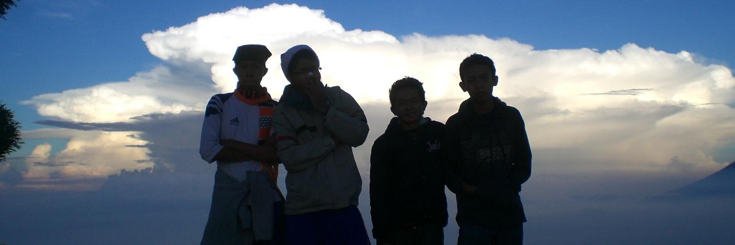 raditdwinar's profile banner image