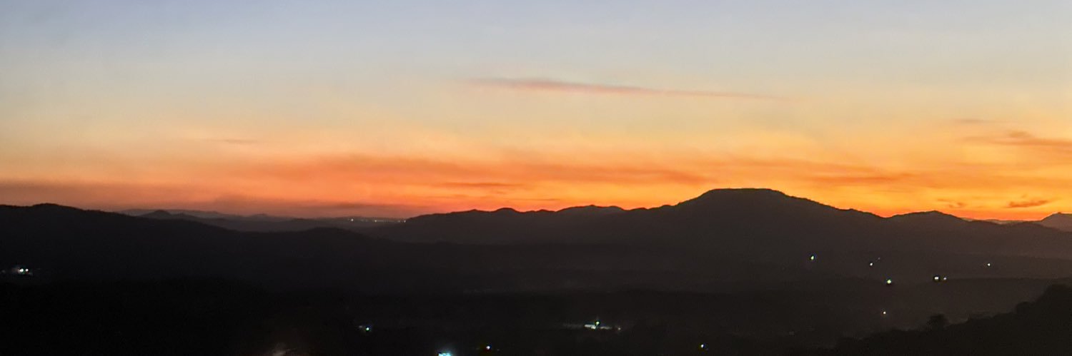 PaulaVi898's profile banner image