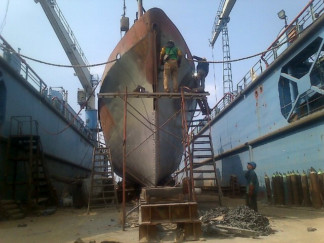 tritip lambung kapal banner