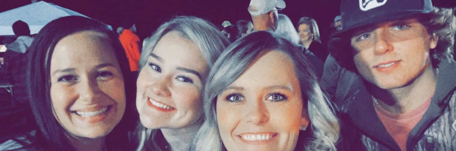 taylorgrgre's profile banner image