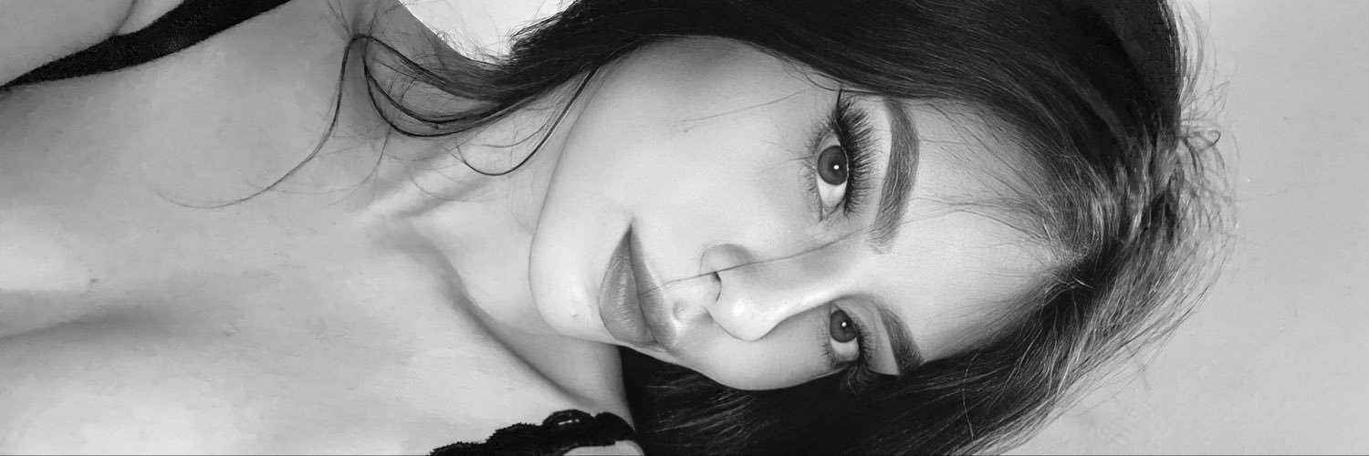 nicolee0934's profile banner image