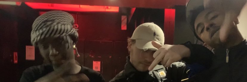 elyounz's profile banner image