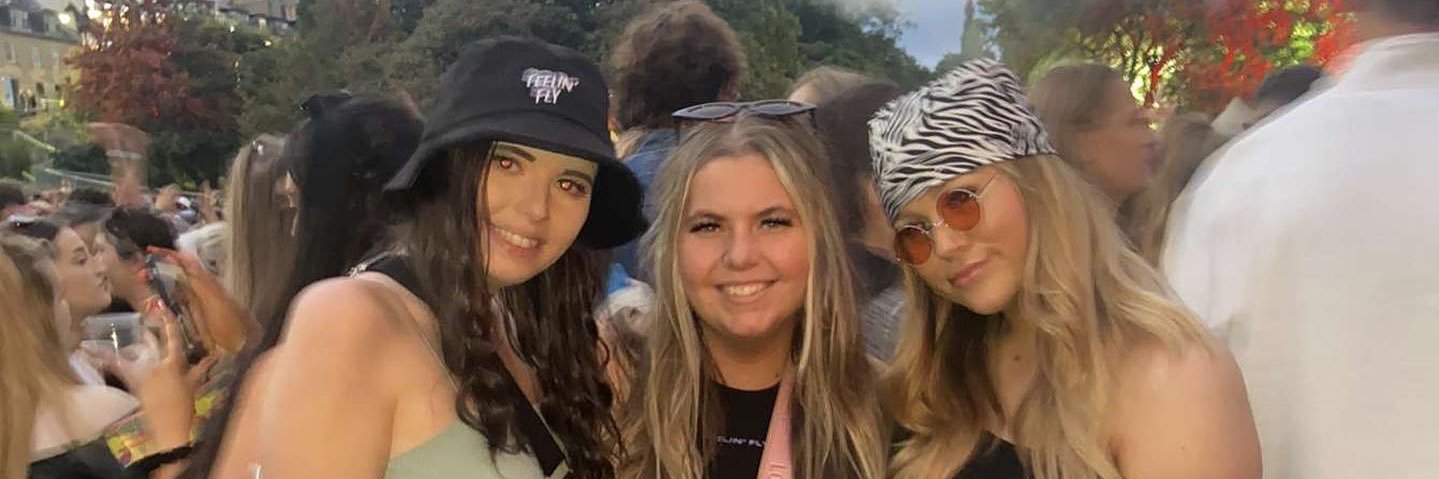 lucycreamerr's profile banner image
