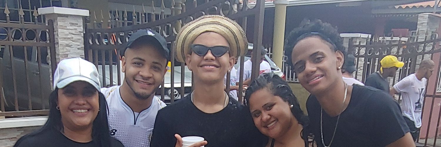 EsmeSolano's profile banner image