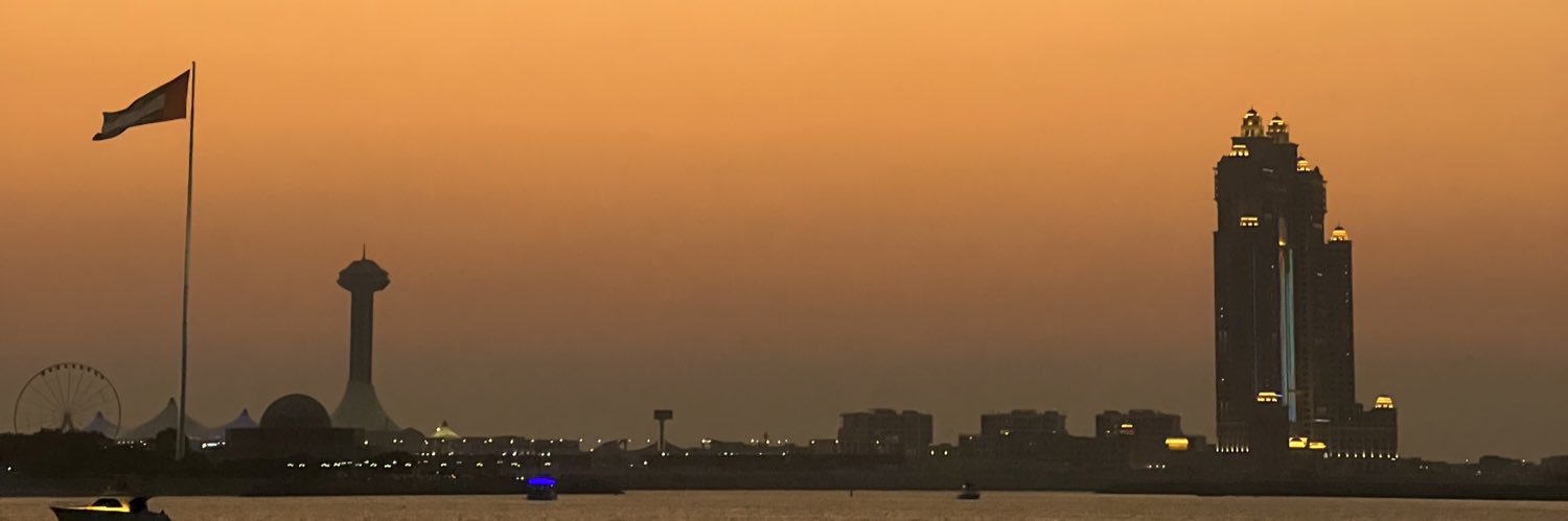 lowmareeey's profile banner image