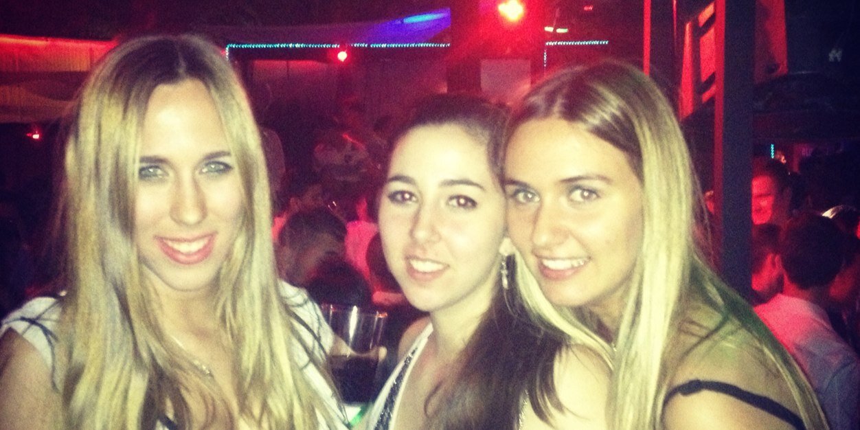 ana izquierdo banner
