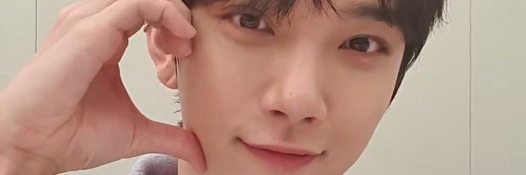 hello_pin_'s profile banner image