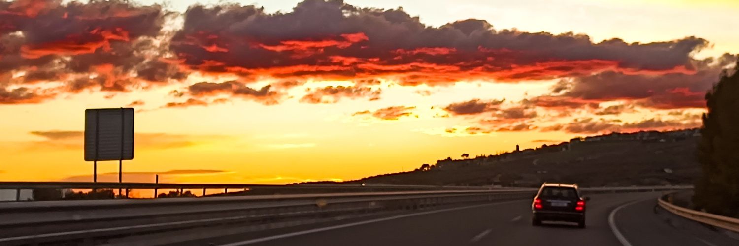 SeluCasas's profile banner image