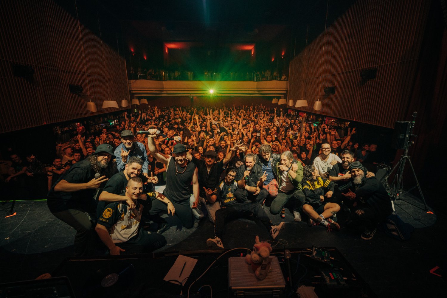 DIOS KE TE CREW banner