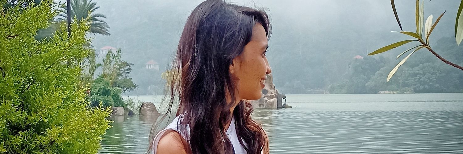 komal_thakor's profile banner image