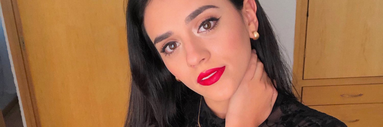 valeriaburgosh's profile banner image