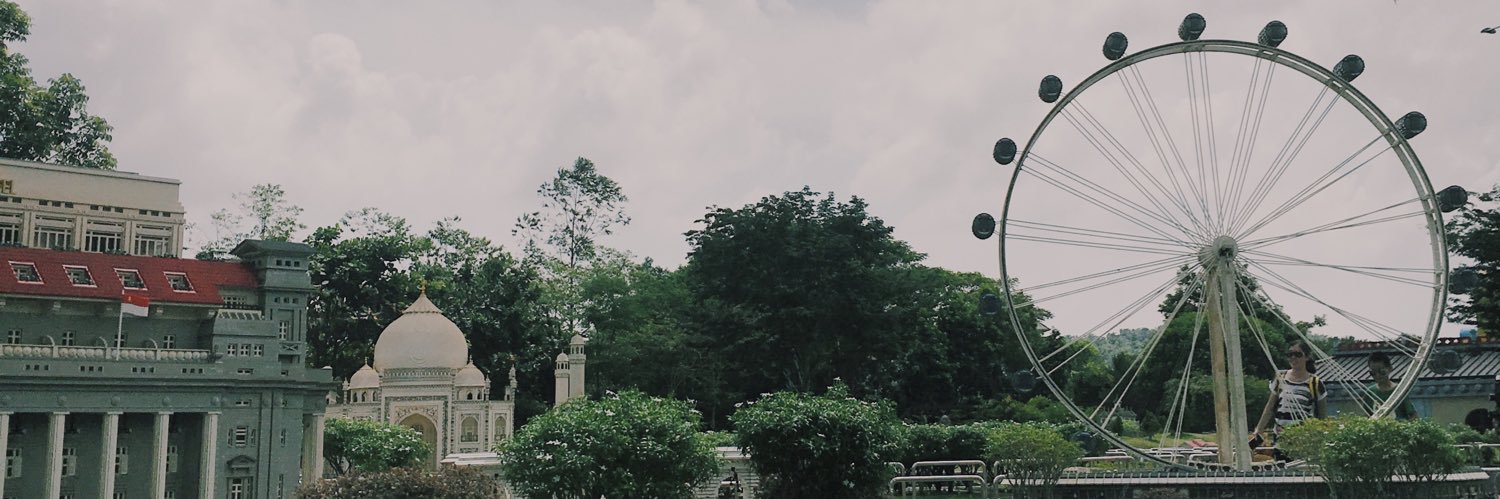 lyssareen's profile banner image
