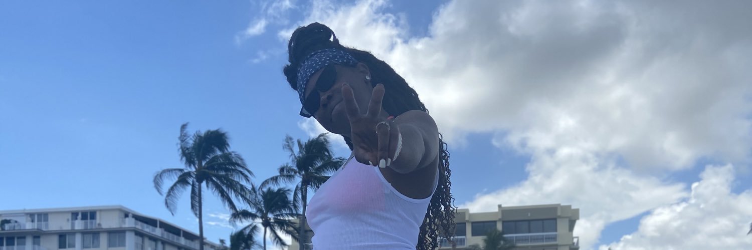 Pinkyy26's profile banner image