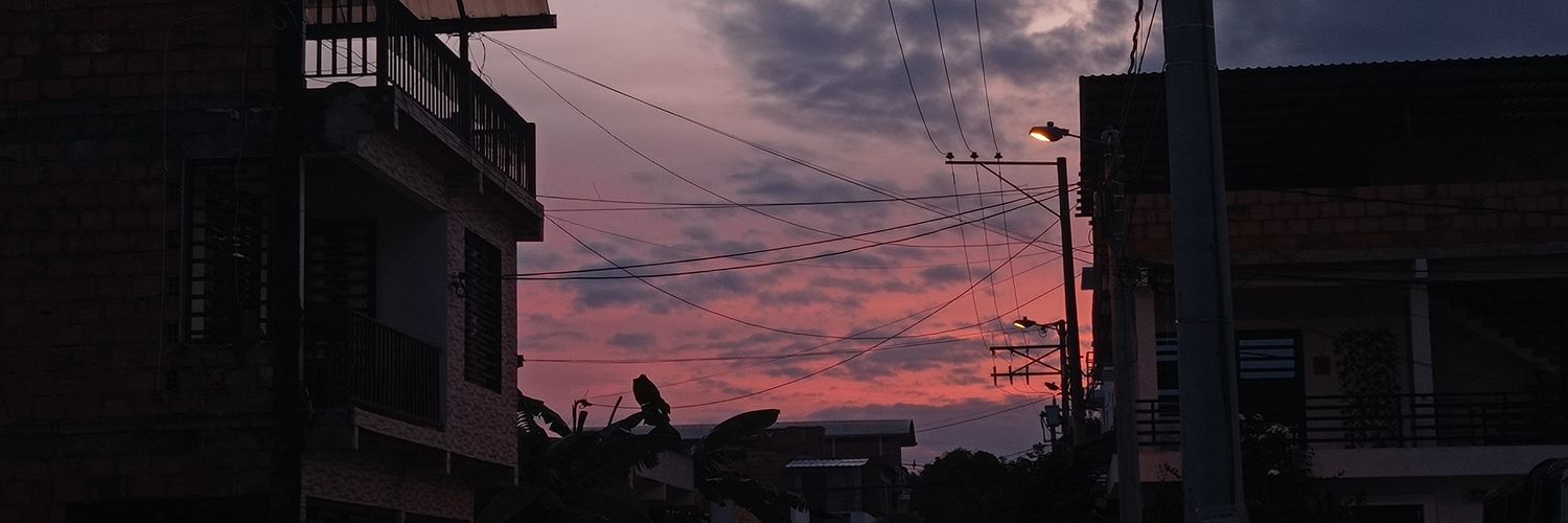 reyess_valen's profile banner image