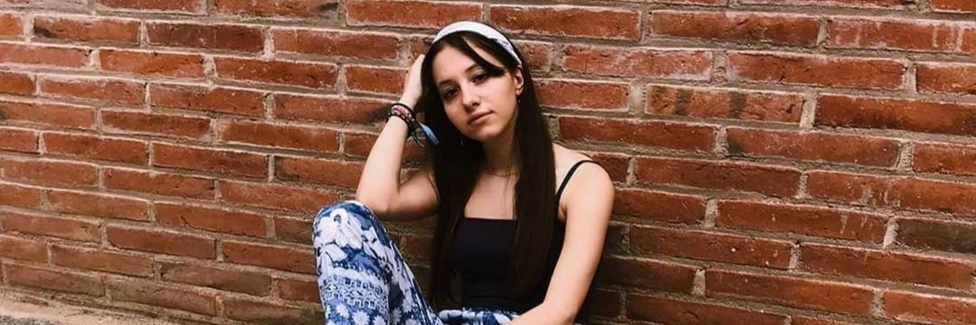 gloriamallafree's profile banner image