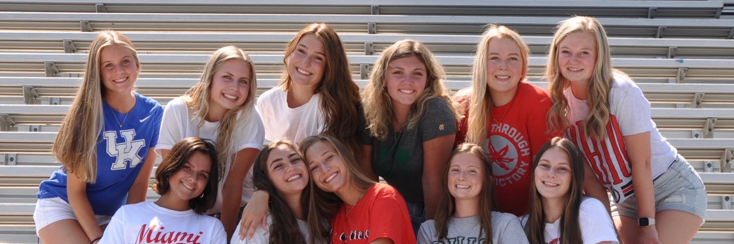 laineydewalt's profile banner image