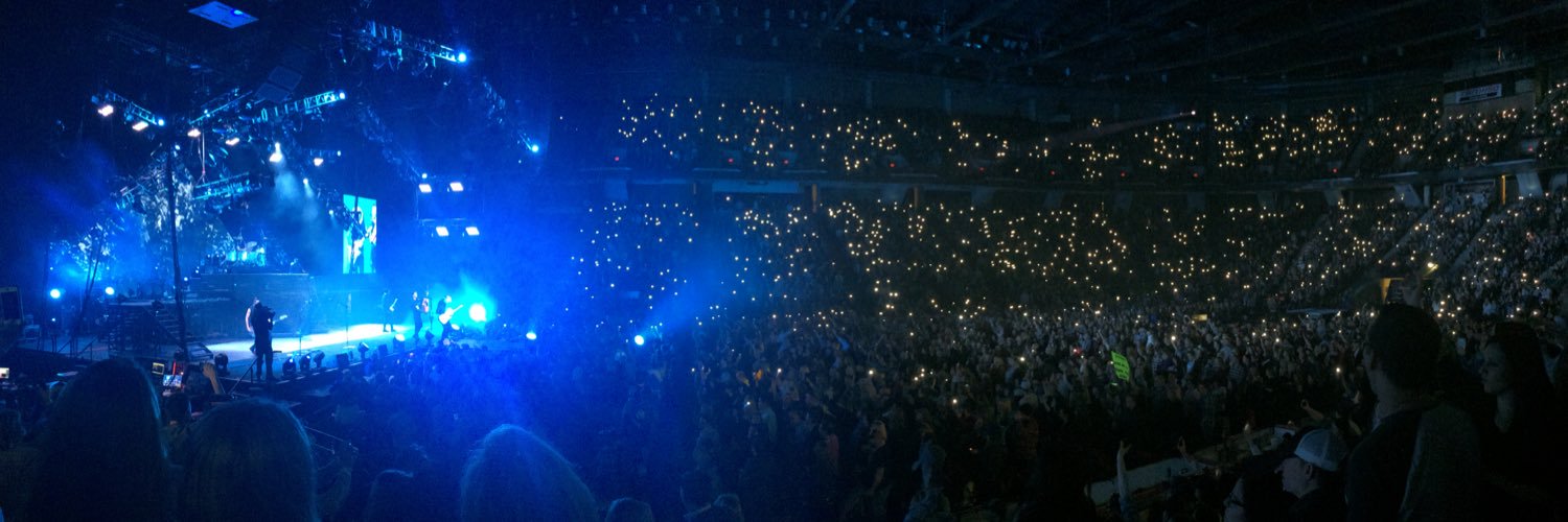 live_we11's profile banner image