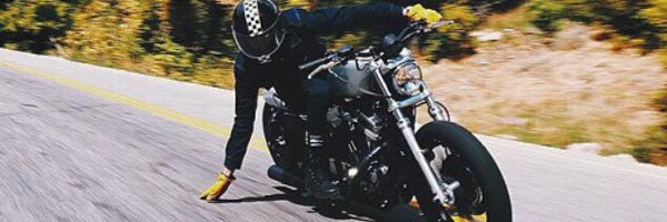 _DEEMUST Profile Banner