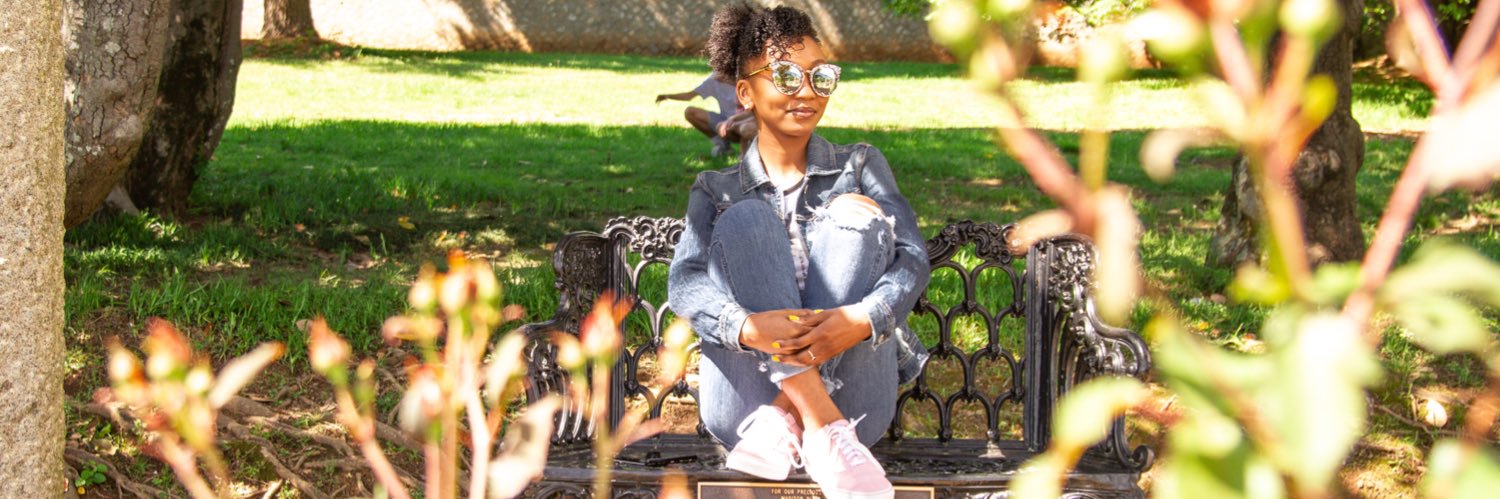 officialkdavis's profile banner image