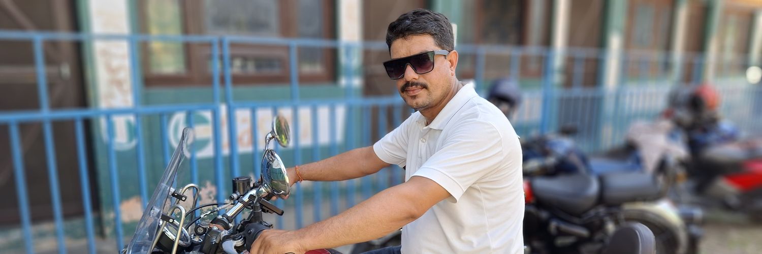 usthapa's profile banner image