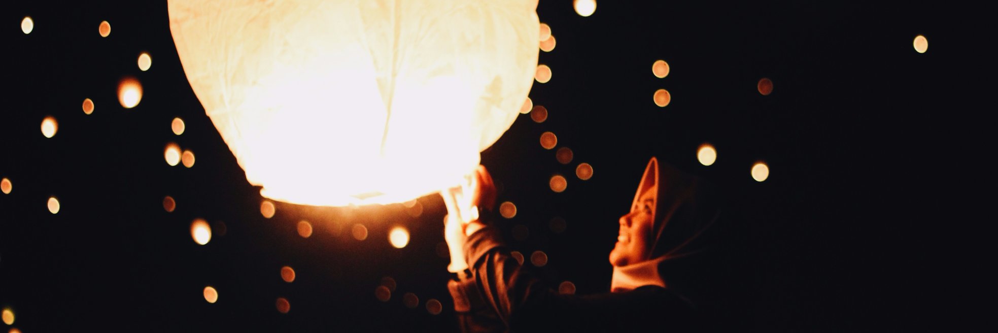 alinamzan's profile banner image