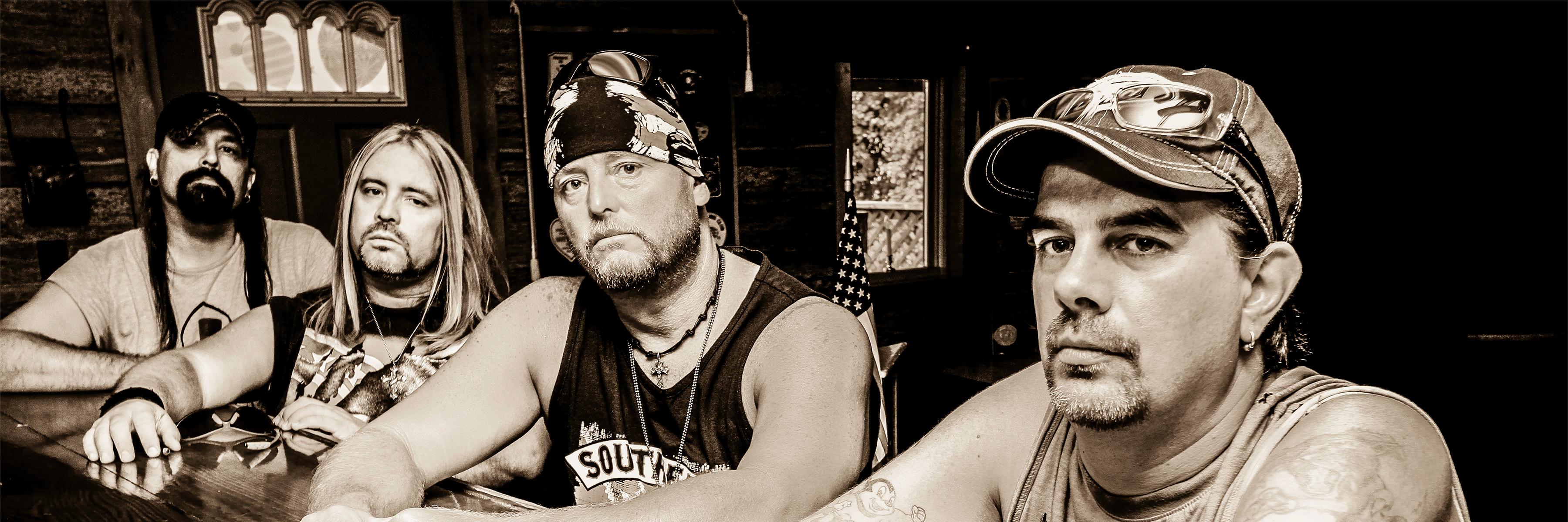 Outlaws & Moonshine banner